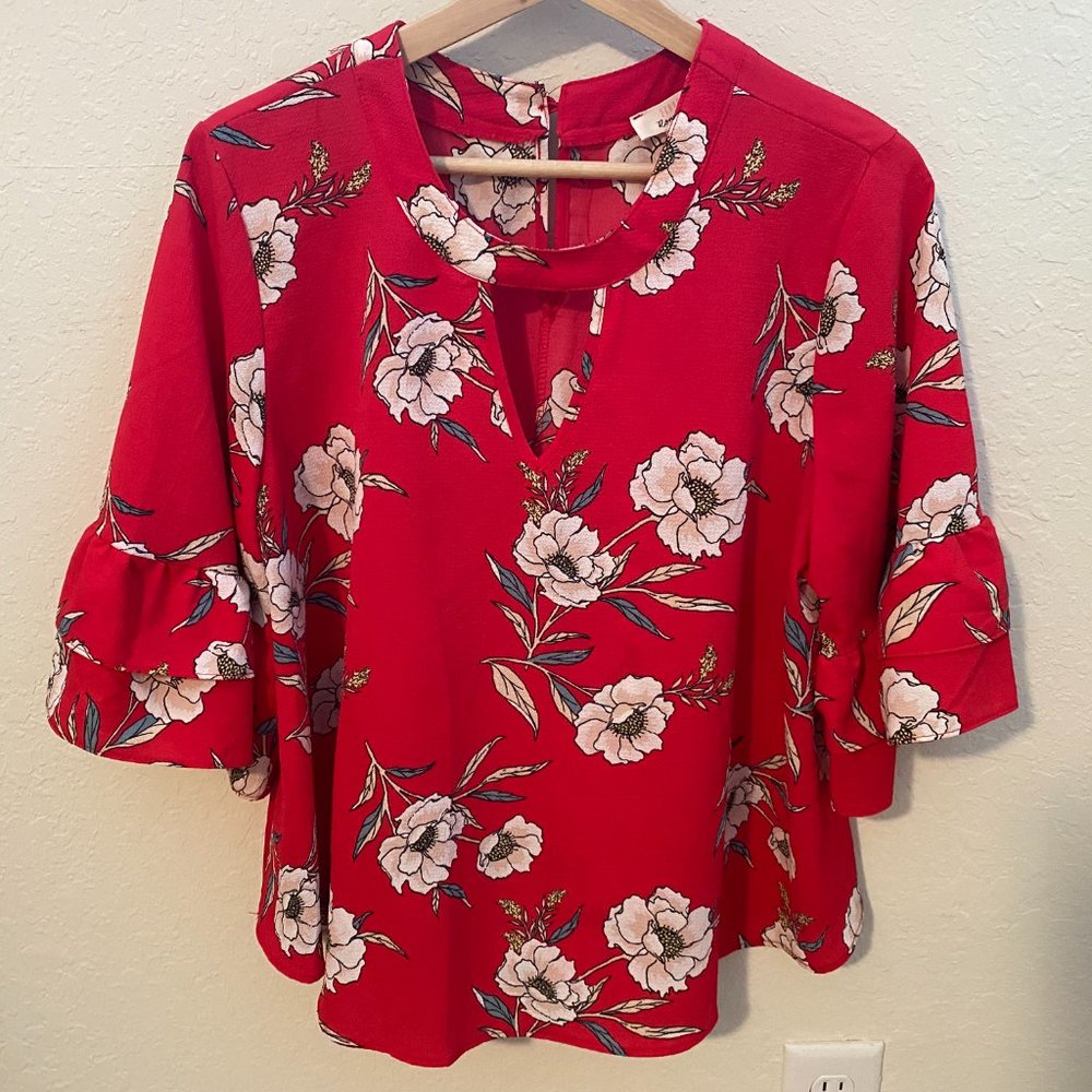 Woman's Blouse Floral Spring Summer Size Large (12-14)